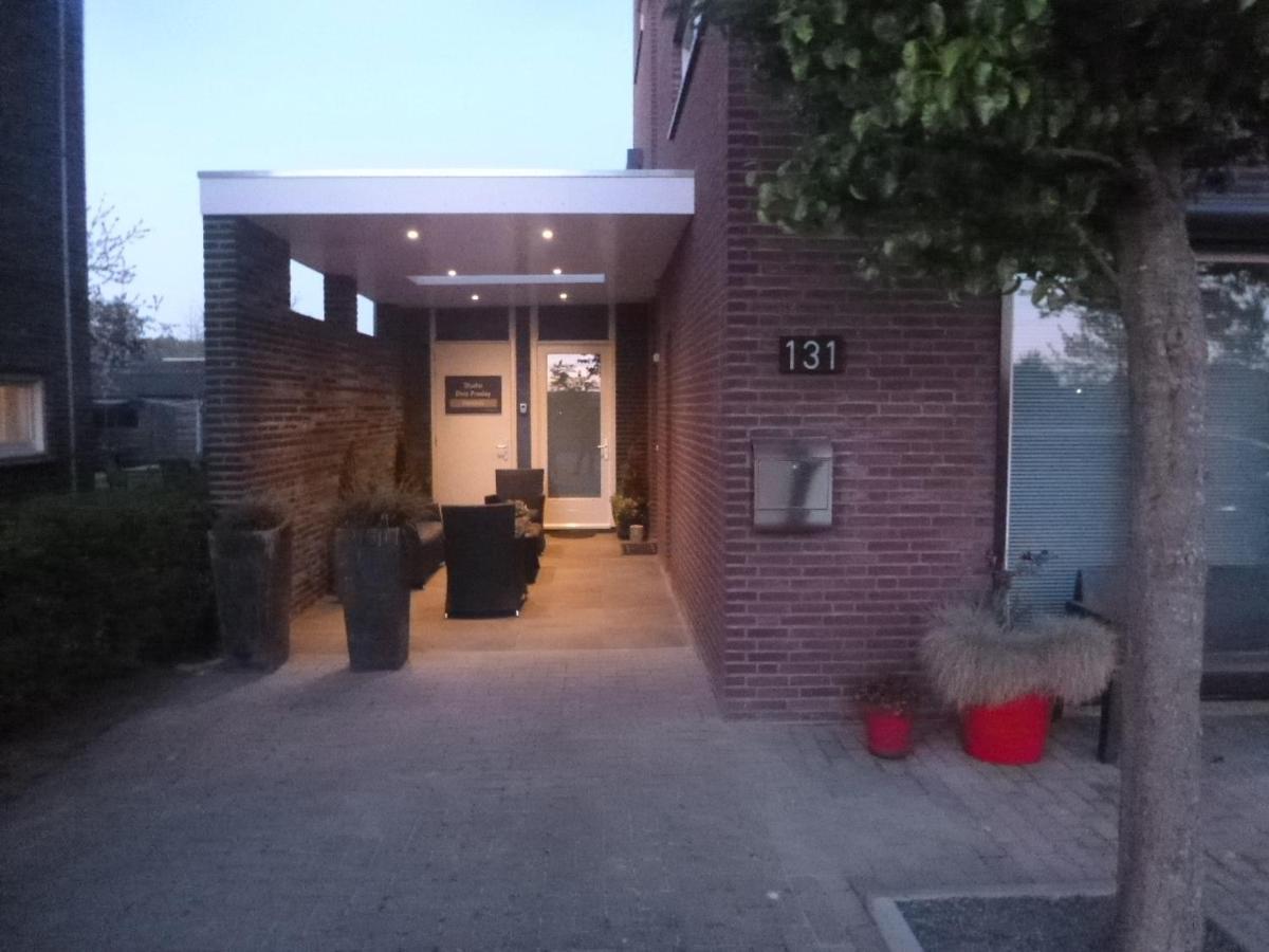 Elvis Presley Private Studio With Kitchen And Airconditioning Goes Exteriör bild